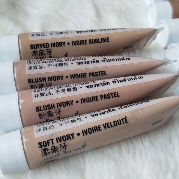 🆕️MK- Day Radiance Foundation Formula 2 - Picture 4 of 10